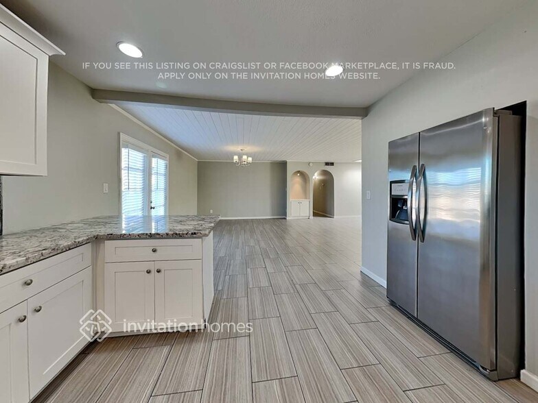 Building Photo - 2130 E Concorda Dr