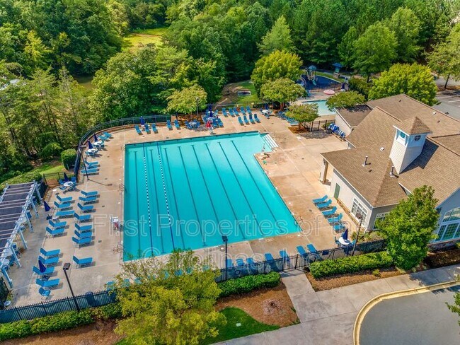 Building Photo - 26012 Misty Way Dr