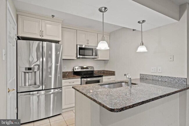 Building Photo - 1504 Lincoln Way