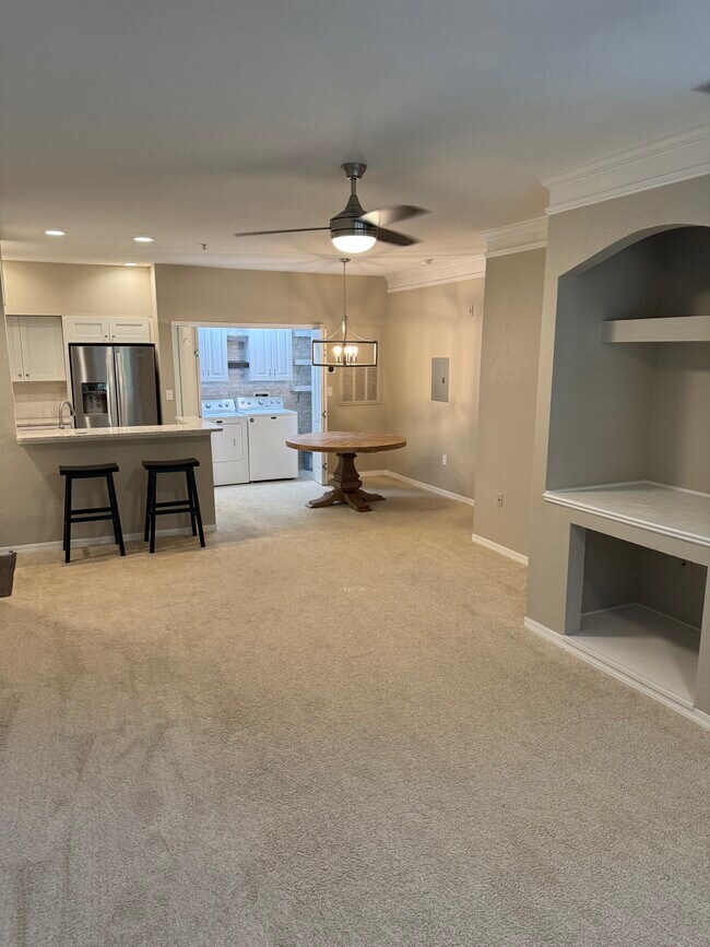 Building Photo - 4110 Central Sarasota Pkwy