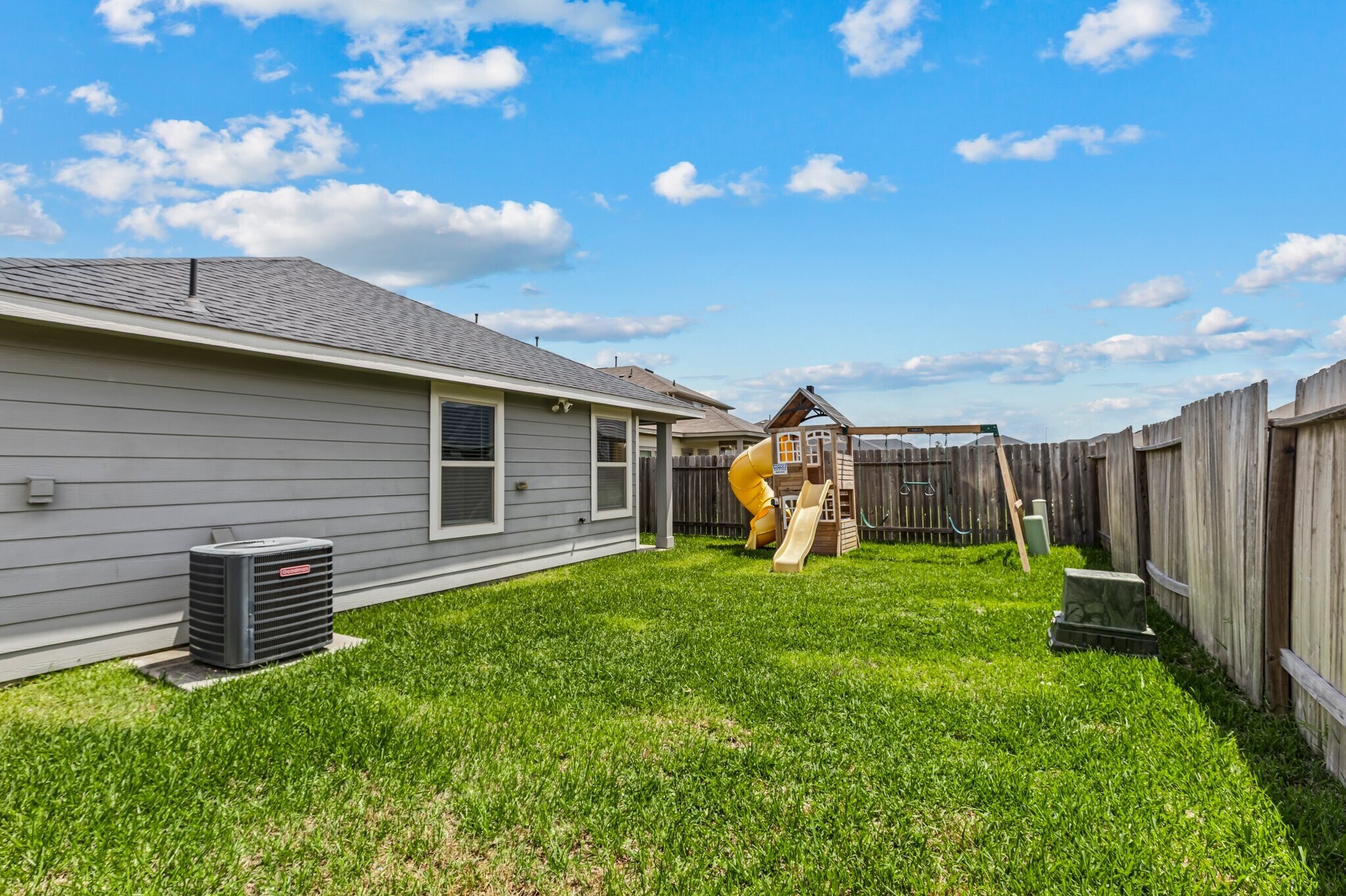 Building Photo - 21627 Calico Bush Trail