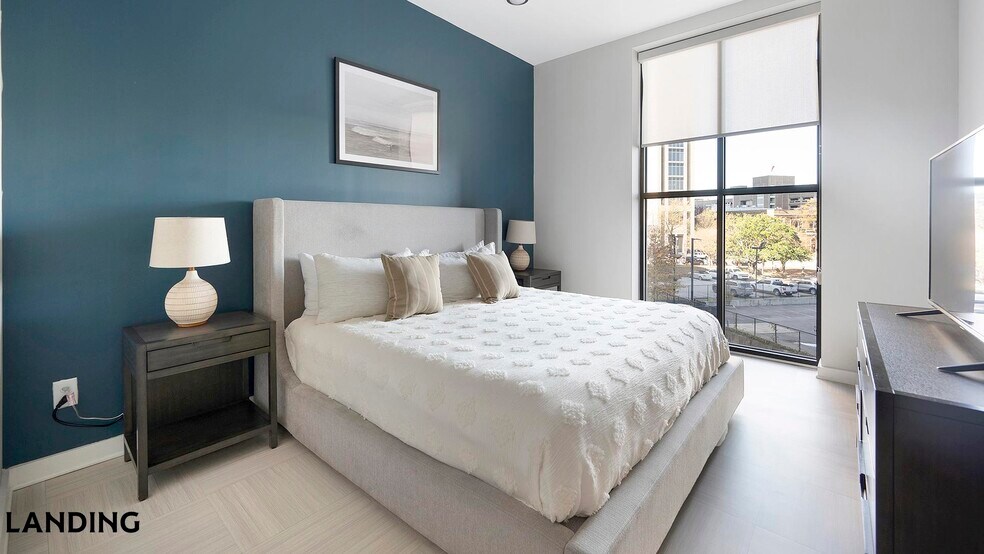 Building Photo - 600 19th St N