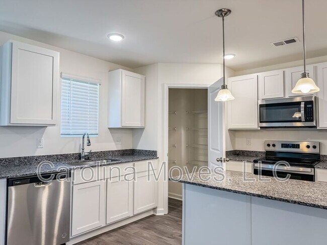 Building Photo - 6015 Willutuck Dr