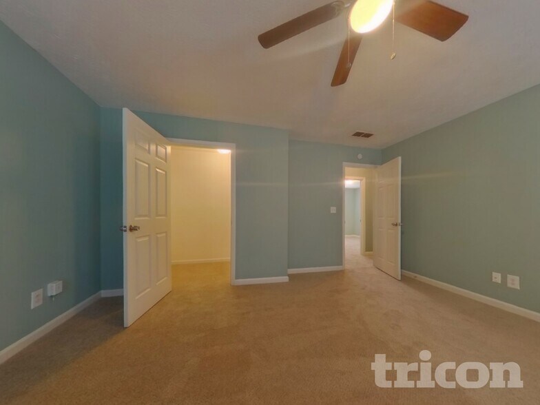 Building Photo - 303 Mephisto Cir