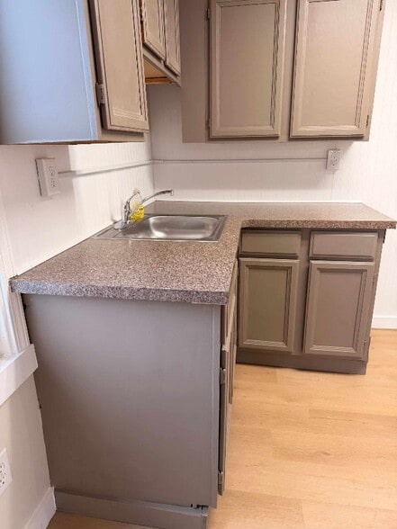 Building Photo - 4549 3rd St