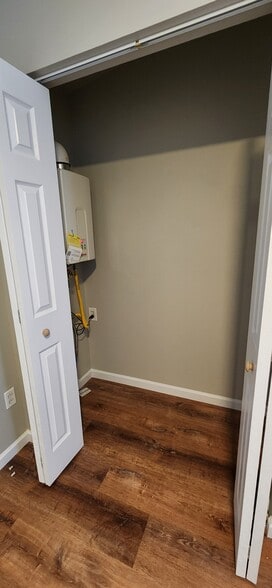 Bedroom B Closet - 1120 Eagle View Dr