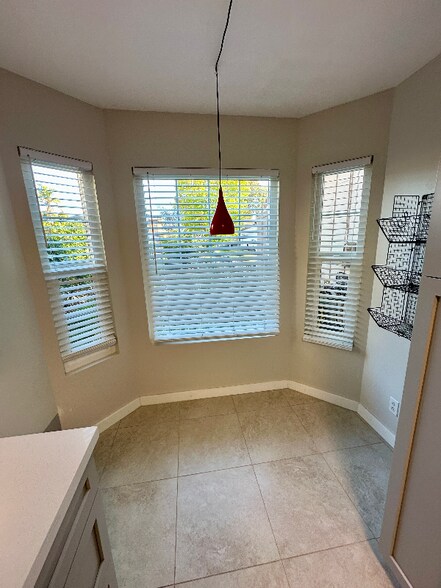 Building Photo - 9524 High Park Ln