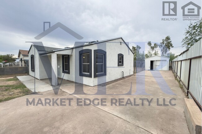 Building Photo - 2Bed/1Bath House at AZ-202/24th St! Ready for Immediate Move-In! -- NO HOA! RV PARKING!