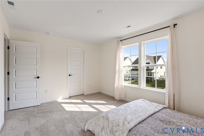 Building Photo - 10702 Skippers St