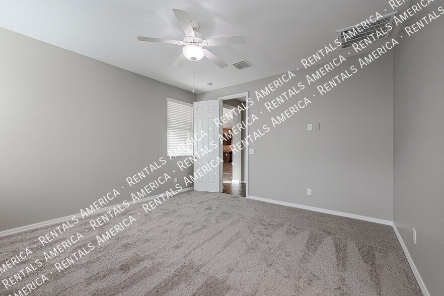 Building Photo - 3725 E Turley St