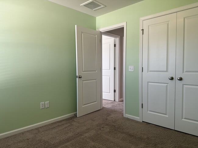 Building Photo - 259 Enclave Wy