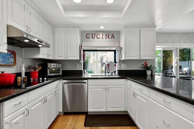 Building Photo - 907 Sagebrush Pl