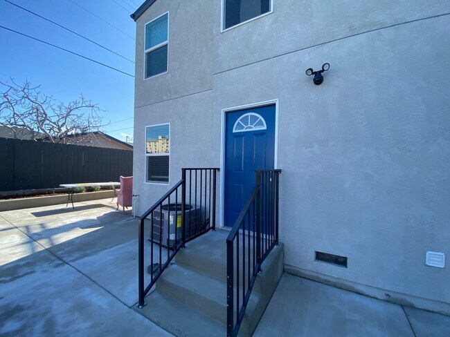 Building Photo - NEW (2022) 4BD/2BA