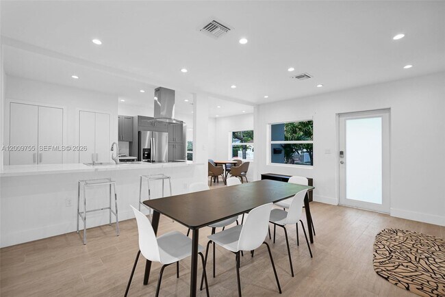 Building Photo - Northeast 81st Street, Miami, FL 33138 - 3 BR 2 BA single-family home