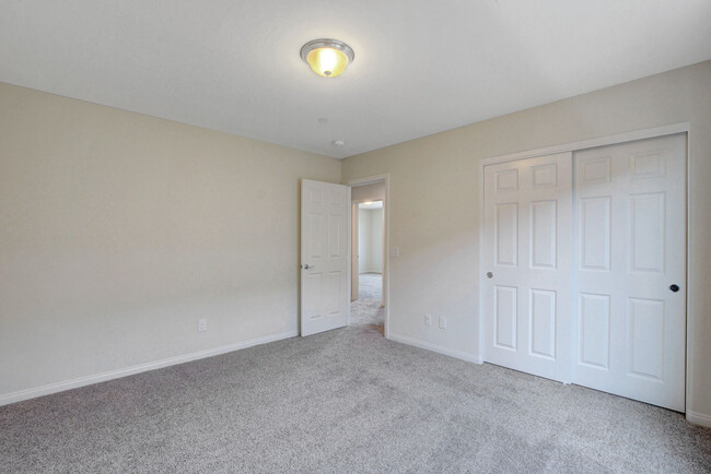 Building Photo - 921 Brayfield Ct