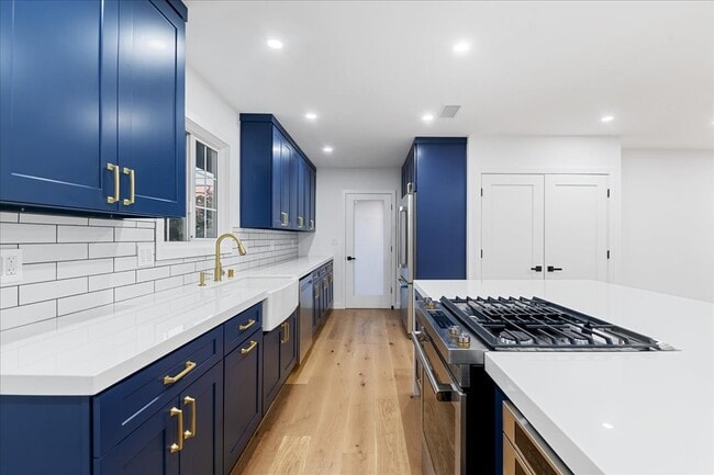 Building Photo - 16800 Bollinger Dr
