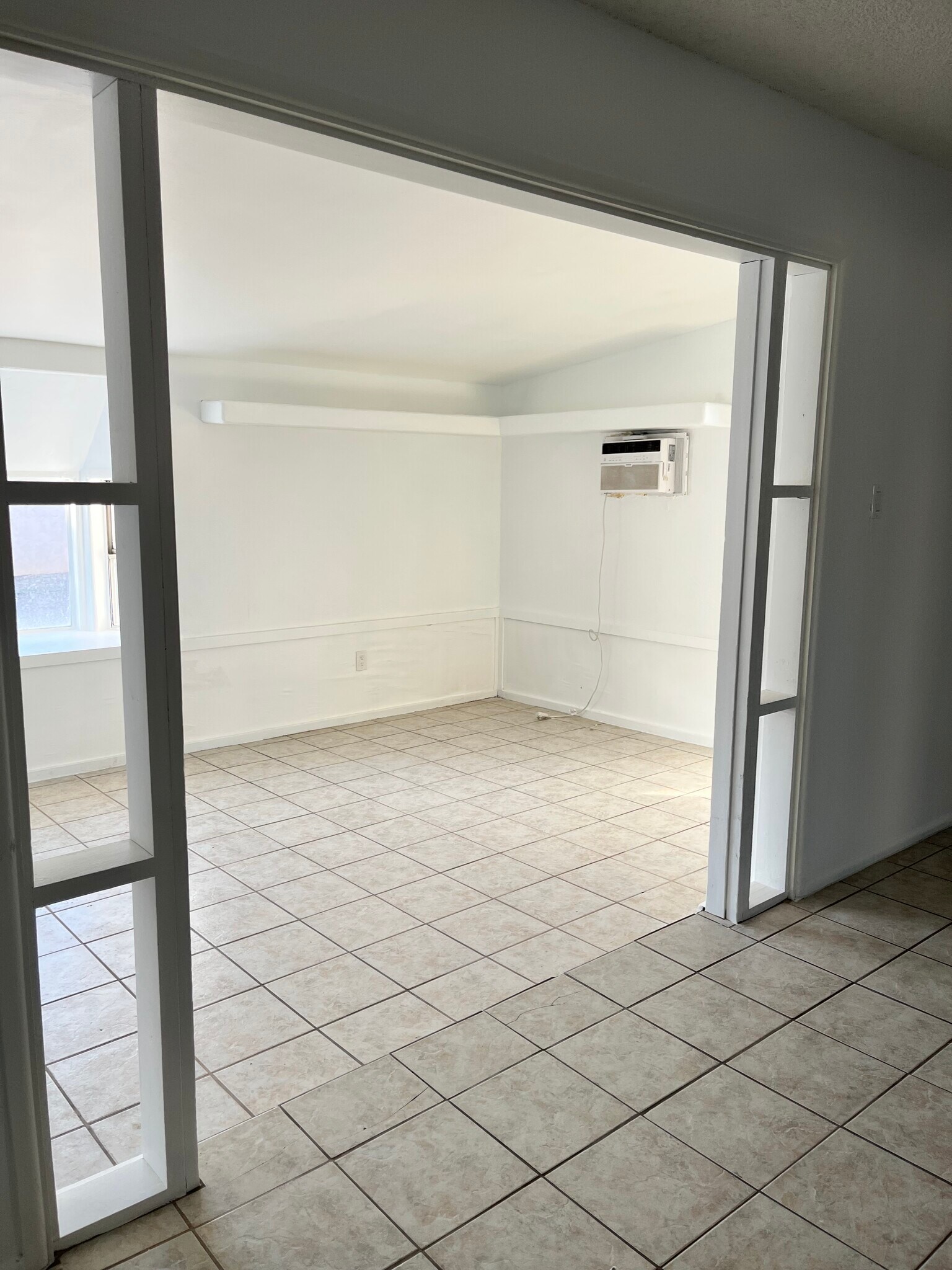 additional living room/family room - 44765 San Luis Rey Ave