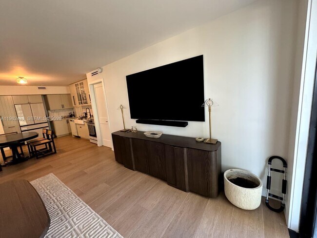 Building Photo - 10185 Collins Ave