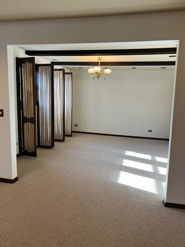 Building Photo - 838 Michigan Ave