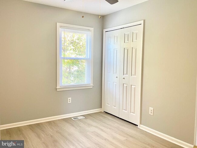 Building Photo - 1306 Mistyvale St