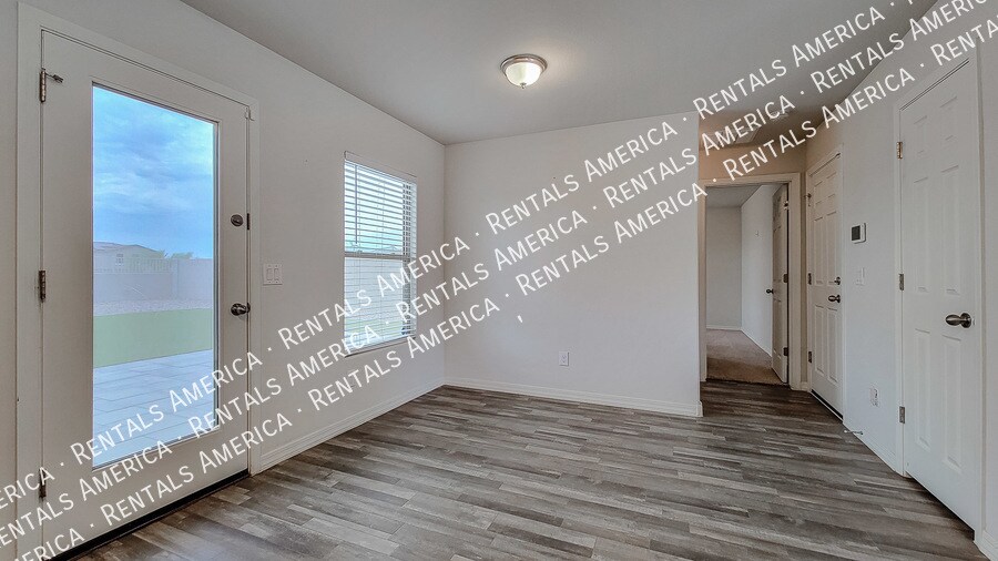 Building Photo - 229 Watson Pl