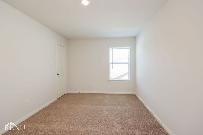 Building Photo - 10461 Sweetwater Creek Dr