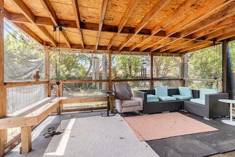 Building Photo - 1405 Wayne Dr