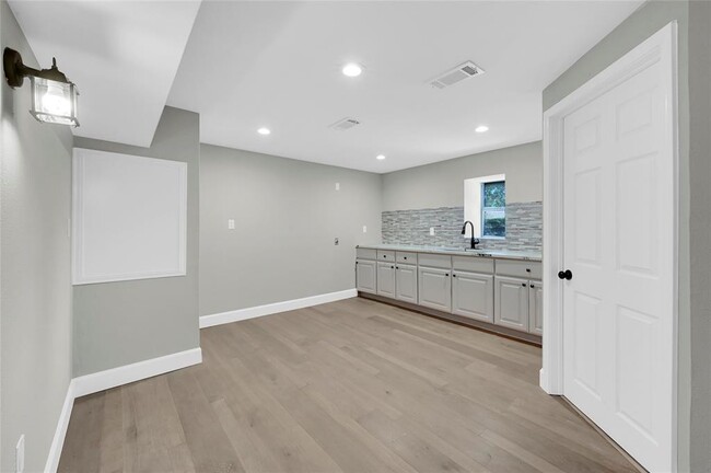 Building Photo - 1261 Camilla Lake Rd