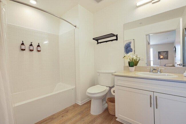 Building Photo - 4325 Ohio St