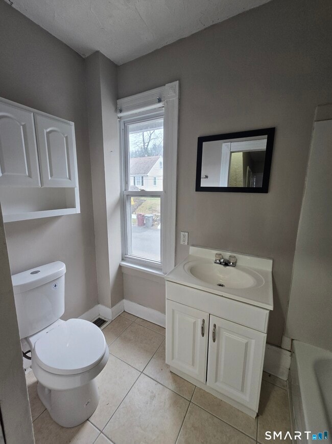 Building Photo - 77 Nixon Ave