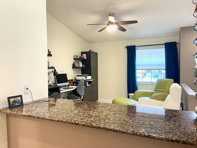 Building Photo - 9709 Shadybrook Dr