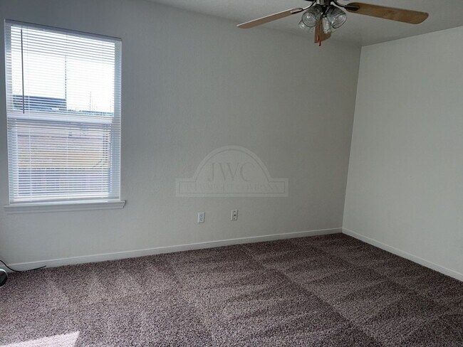 Building Photo - 2814 Windmill Ct