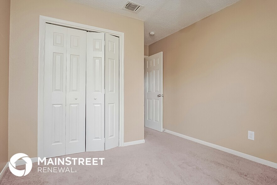 Building Photo - 15850 Alger Dr