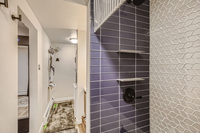 Building Photo - Central 1 BDR / 1 BA Condo in Boulder