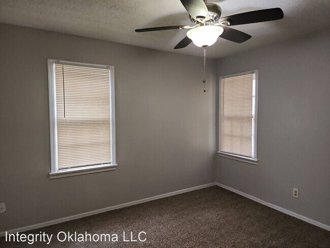 Building Photo - 2 br, 1 bath House - 547 E Indian Drive