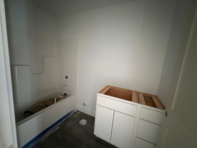 Building Photo - 1617 Green Valley Cir