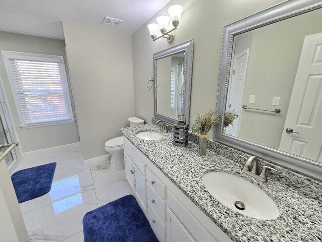 Building Photo - 4876 Rolling Hill Rd