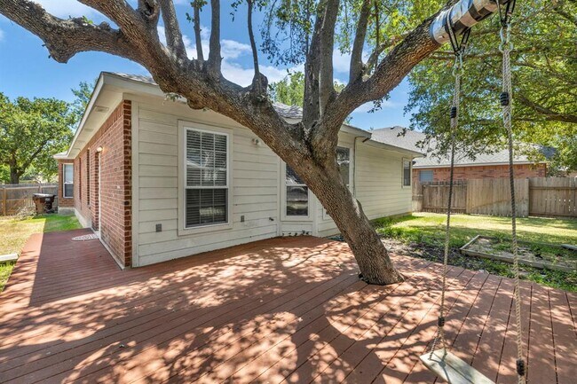 Building Photo - 3748 Pine Needle Cir
