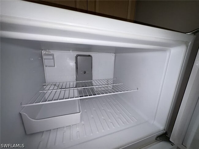 Building Photo - 141 18th Ave NE