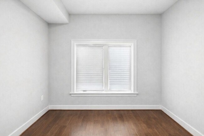 Building Photo - Modern Features Columbia Heights Neighborhood 2 Bedroom 2 Bath Condo with Balcony Pet Friendly