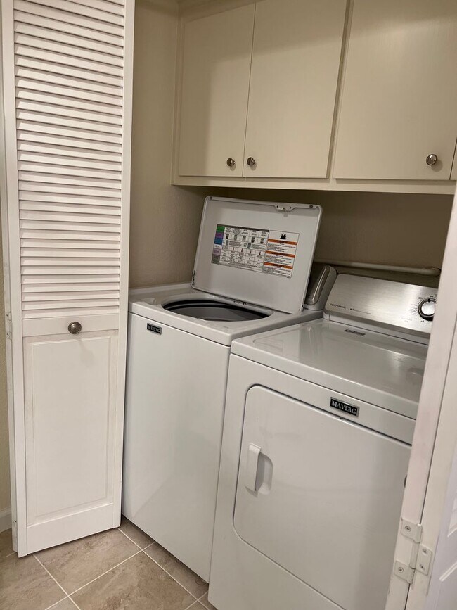 Building Photo - 2740 Ptarmigan Dr