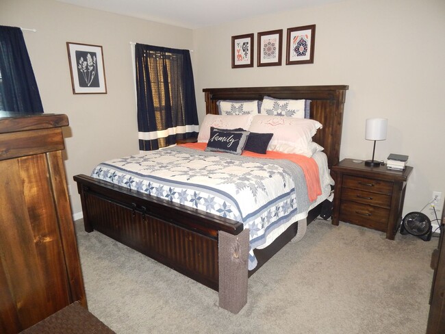 Building Photo - 180 Economy St