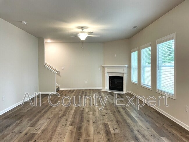 Building Photo - 414 Fox Crk Dr