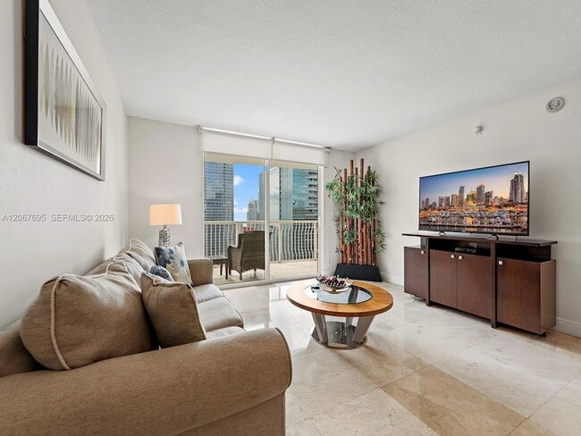 Building Photo - 1200 Brickell Bay Dr
