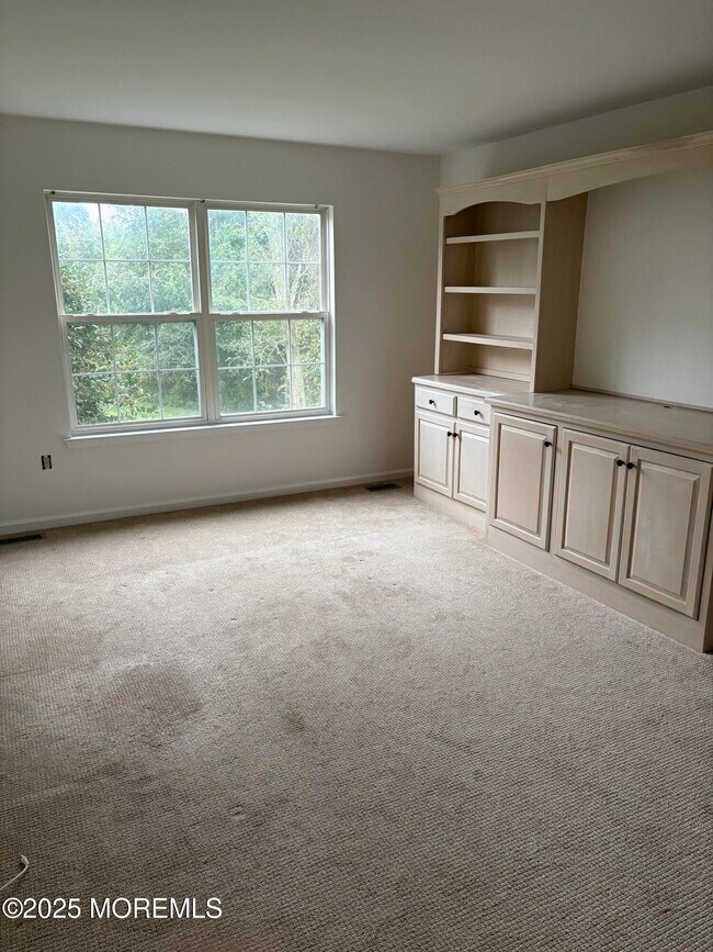 Building Photo - 61 S Manor Ct