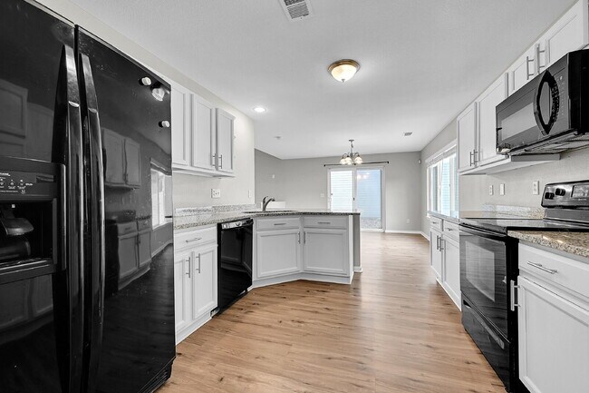 Building Photo - $2,695.00, 3 bed, 2.5 bath located in Denver.