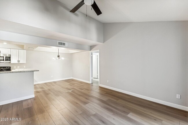 Building Photo - 10610 S 48th St