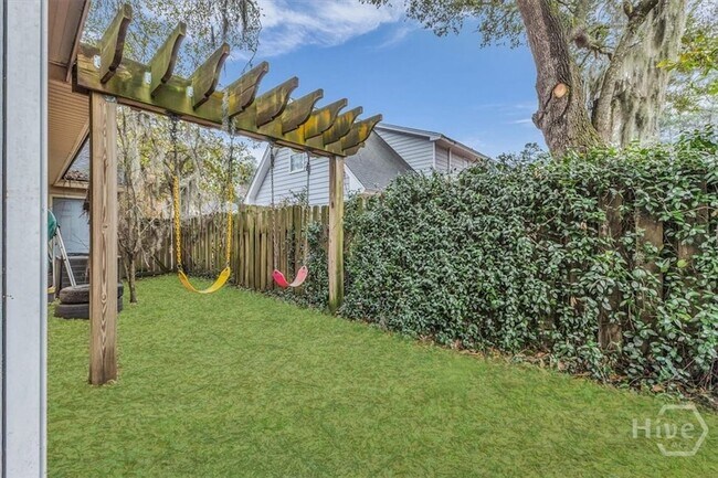 Building Photo - 138 Penn Station