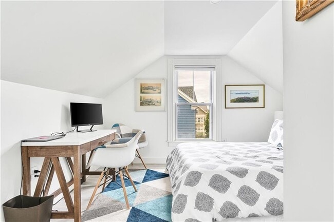 Building Photo - 12 Observatory Ave