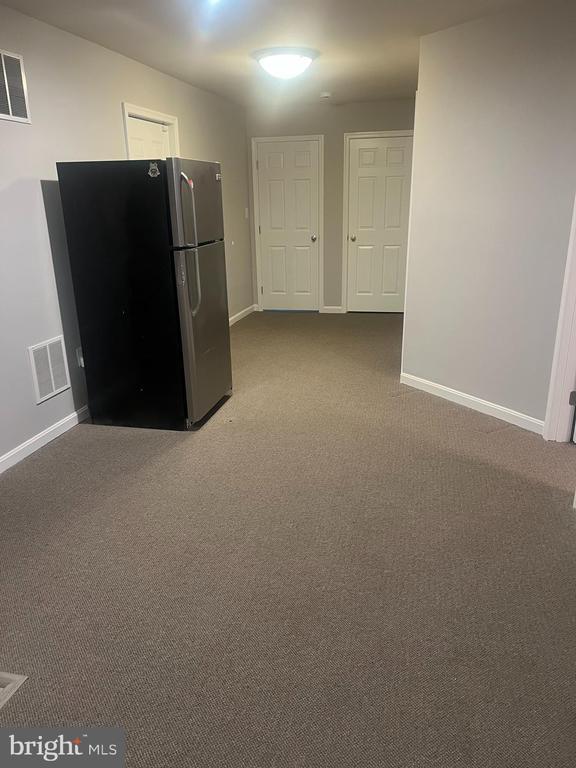 Building Photo - 9138 Mineola Ct